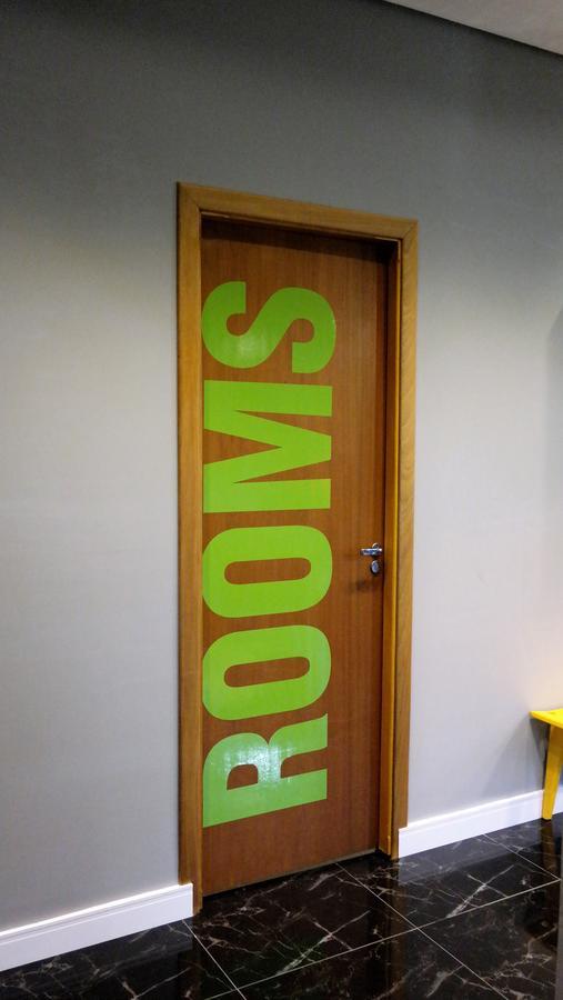 קמפינאס Mr. Hostel Business Lodge מראה חיצוני תמונה