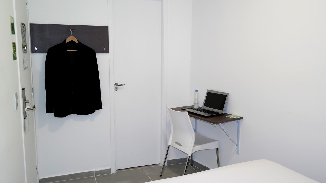 קמפינאס Mr. Hostel Business Lodge מראה חיצוני תמונה